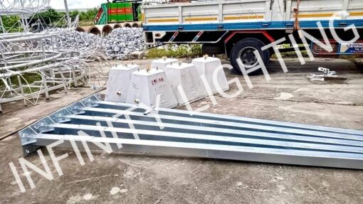 งานเสาเหลี่ยม 4”x4” สูง 4 เมตร เชื่อมปิดปลายเสา ชุบกัลวาไนซ์