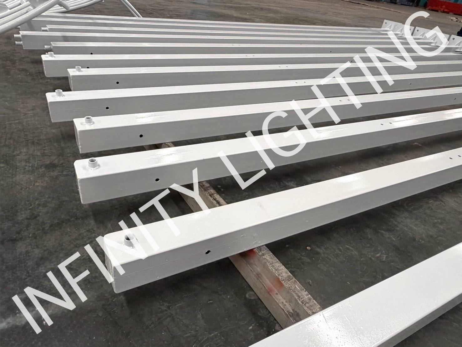 งานเสาเหลี่ยม 100x100x2.3t สูง 6 เมตร กิ่งเดี่ยวและ กิ่งคู่ ท่อขนาด 1" ชุบกัลวาไนซ์ + พ่นสีขาว - Image 6