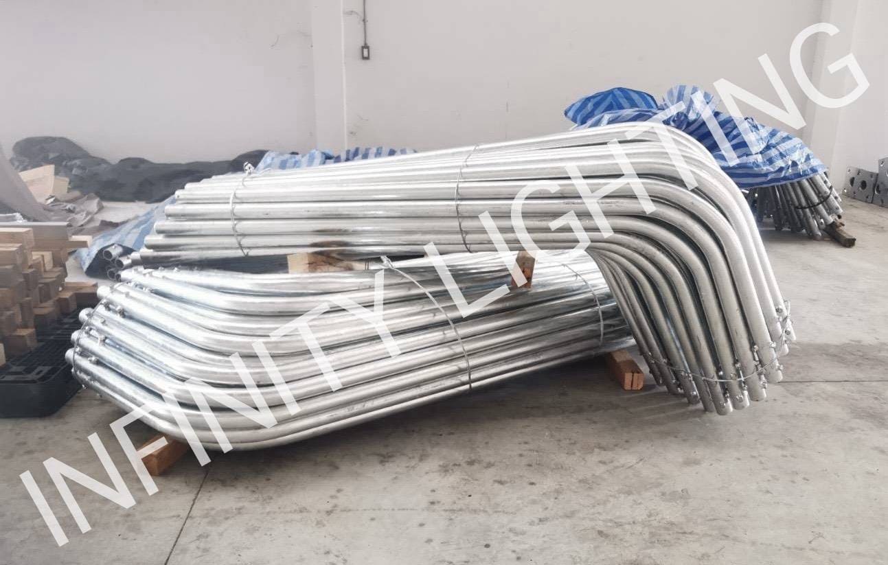 งานเสาไฟถนน สูง 6 เมตร กิ่งเดี่ยว ชุบกัลวาไนซ์